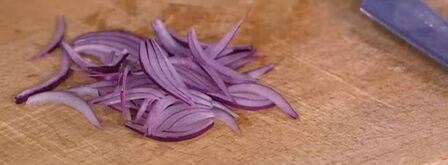 тарталетки с семгой, красным луком и каперсами. Шаг 6