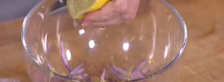 тарталетки с семгой, красным луком и каперсами. Шаг 7