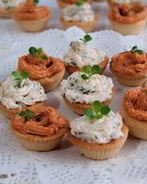 Тарталетки с сыром и зеленью