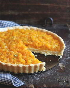 Абрикосовый тарт с миндальным кремом и ванилью