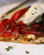 Тарт татен с помидорами