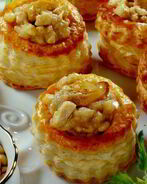 Волованы с курицей и грибами