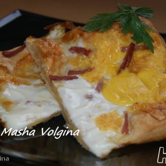 Рецепт яичница на слоеном тесте