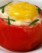 Яичница в помидорах