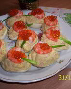 Закуска из яиц с креветками