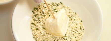 жареный сыр сулугуни с томатами. Шаг 4